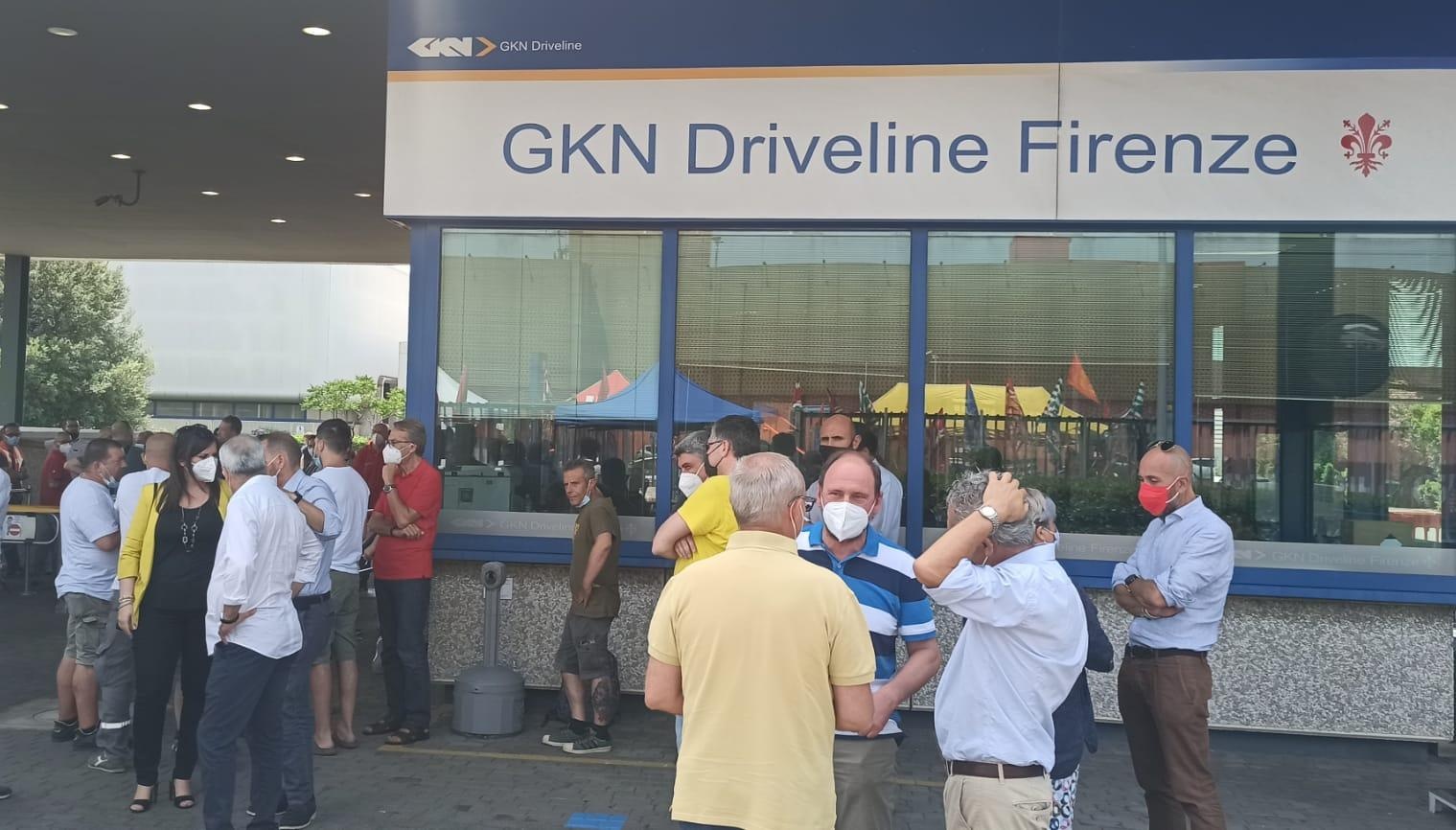La GKN deve ritirare i licenziamenti dei 422 operai di Campi Bisenzio