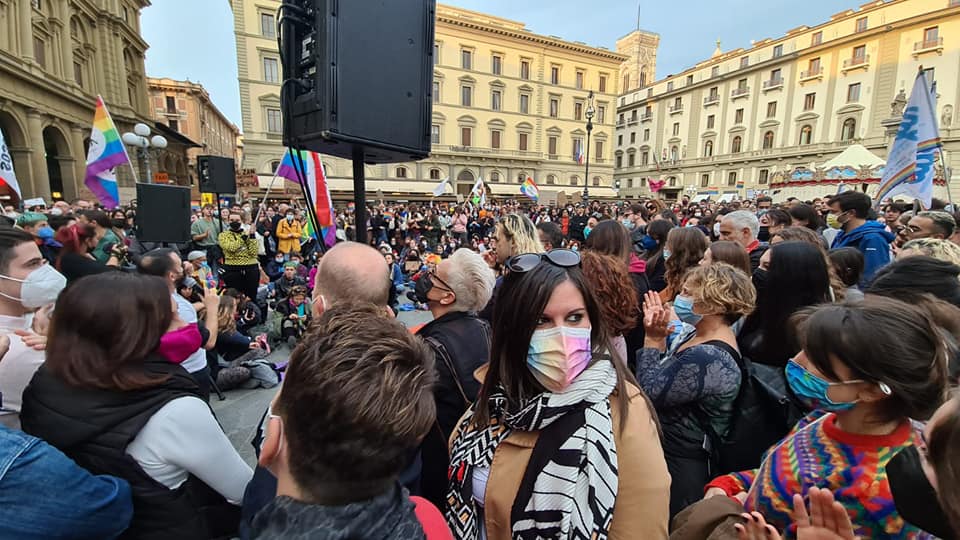 Manifestazione contro lo stop al ddl Zan a Firenze