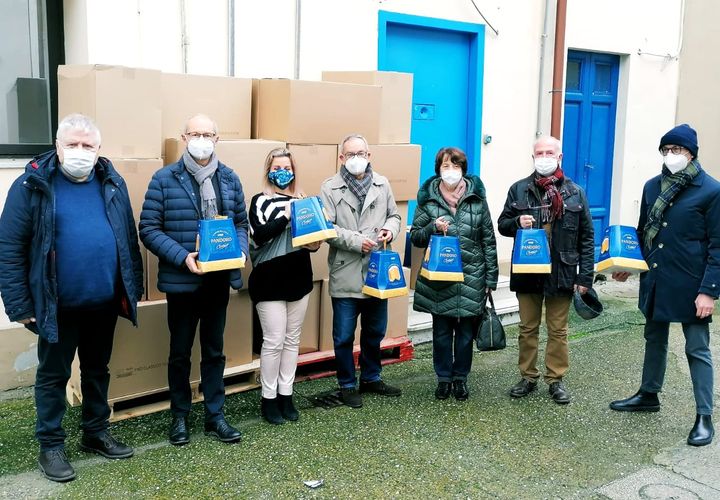 Panettoni ai detenuti del carcere Don Bosco