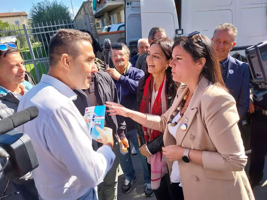 Ho consegnato una copia della Costituzione a Vannacci
